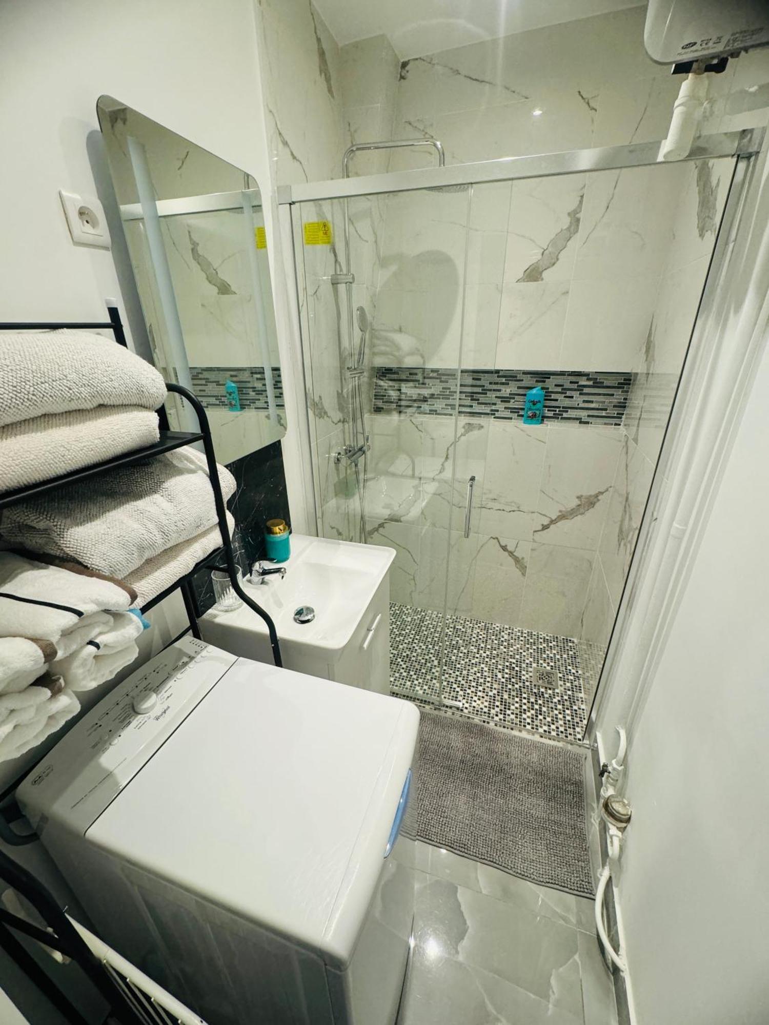 Charmante Appartement F2 Au Coeur De Paris 1Er Ngoại thất bức ảnh
